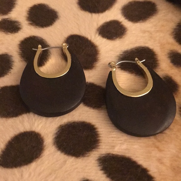 NIB Espresso Wood and Gold Hoop Earrings - Picture 7 of 16